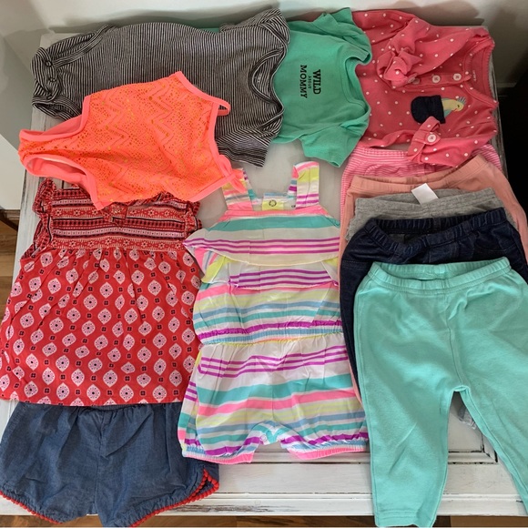 28 Pieces Baby Girl Clothes 6-12 Months - Picture 3 of 3